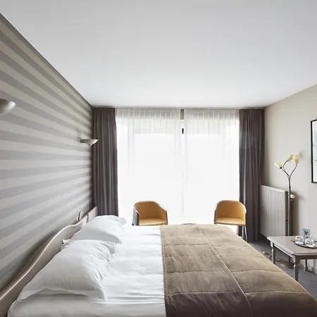 Binnenhof Hotel 4*